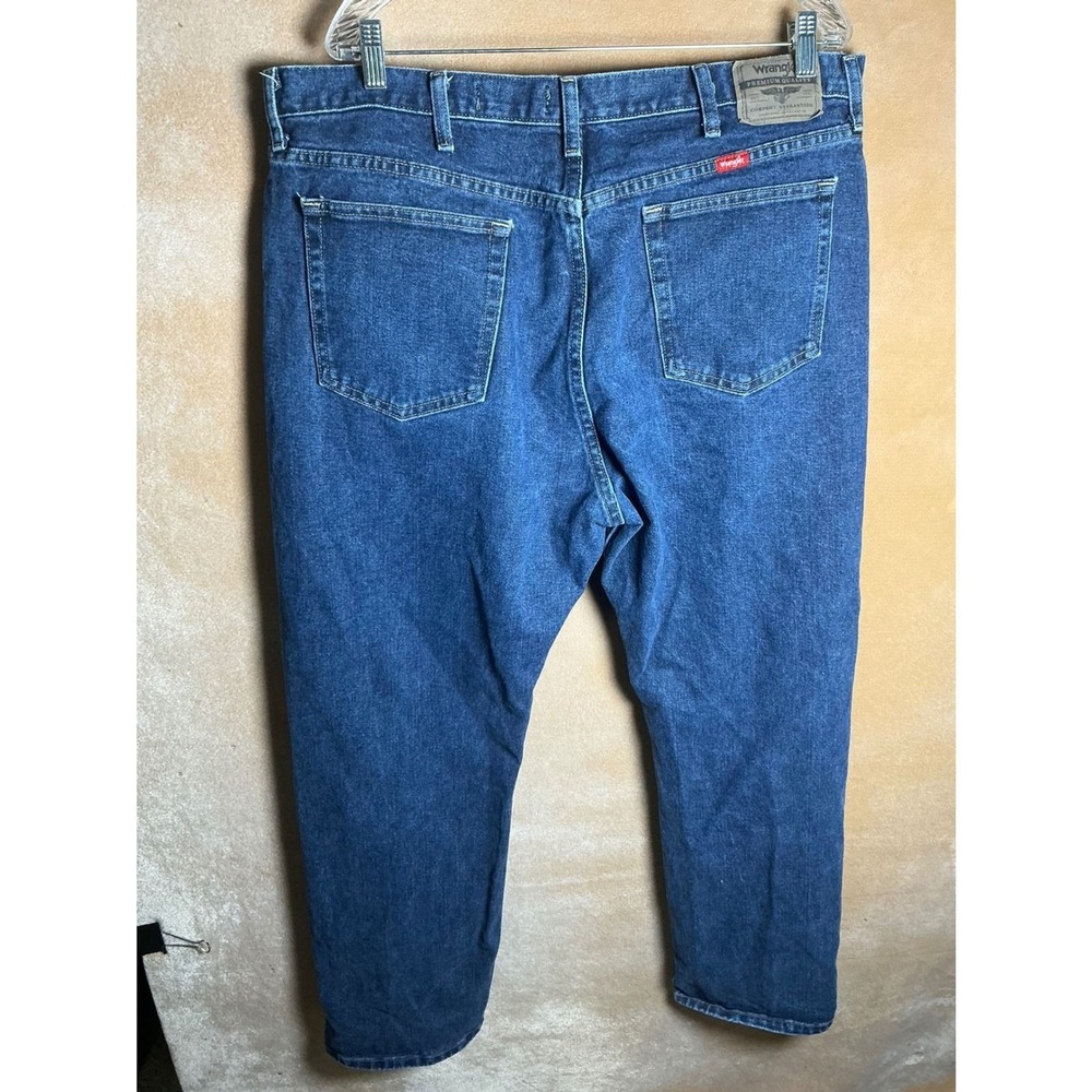 Wrangler Regular Fit Dark Wash Denim Jeans Mens Size 40x30 100% Cotton - Picture 4 of 8